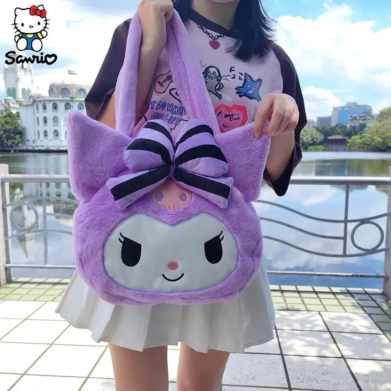 Bolso Grande Kuromi de Felpa