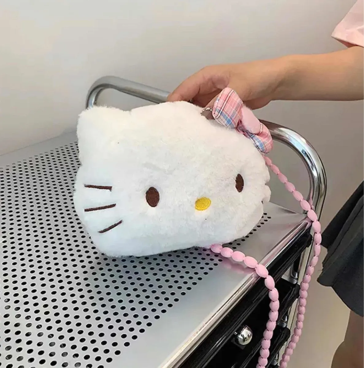 Cartera de Peluche Hello Kitty