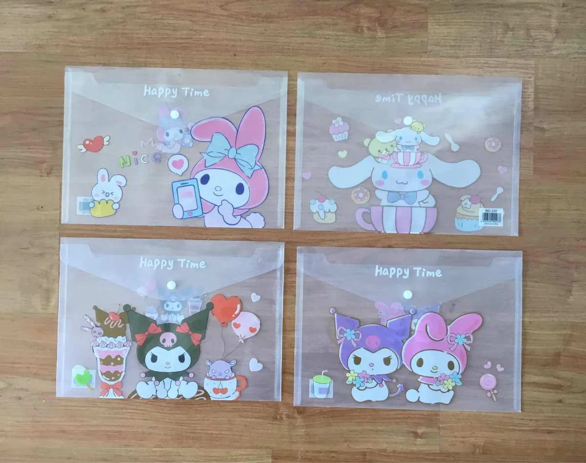Set 4 Carpetas Personajes Sanrio (Varios modelos)