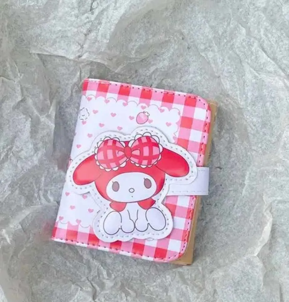 Billetera con Broche Personajes Sanrio