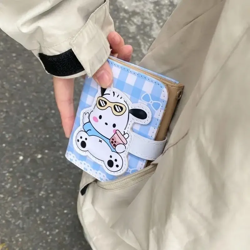 Billetera con Broche Personajes Sanrio