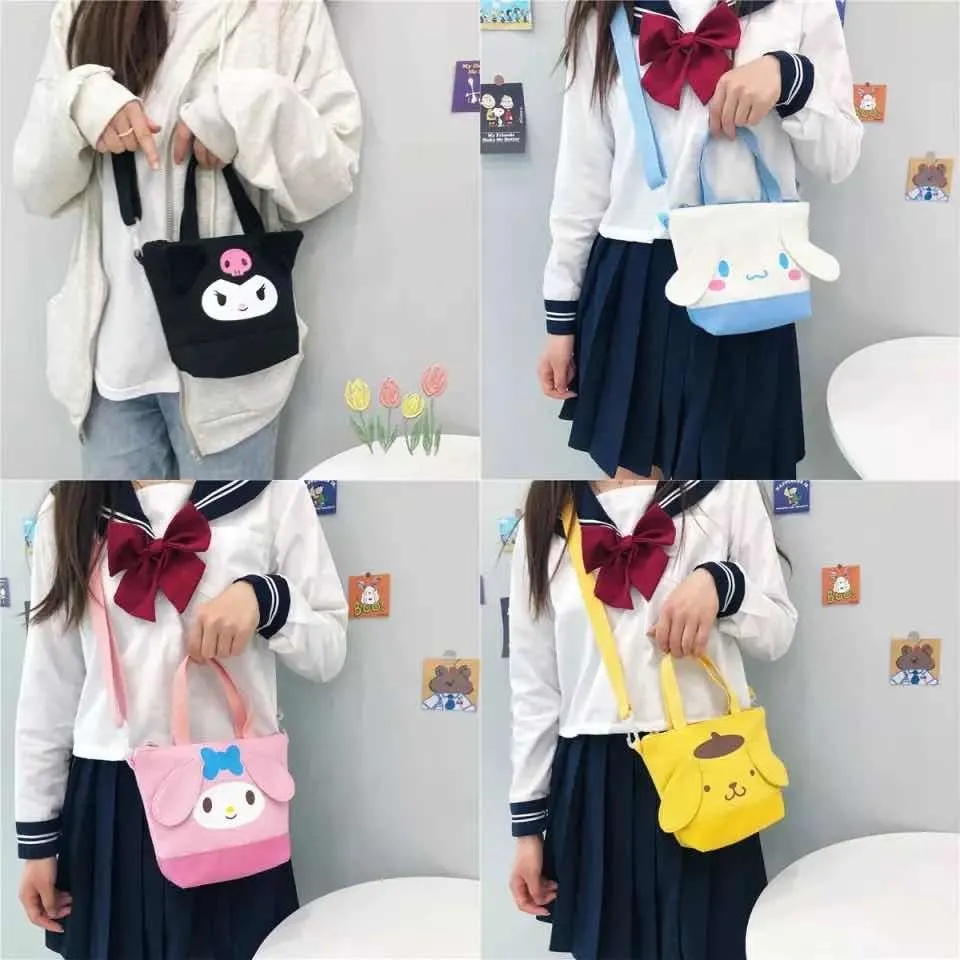 Bolso Pouch Sanrio de Lona
