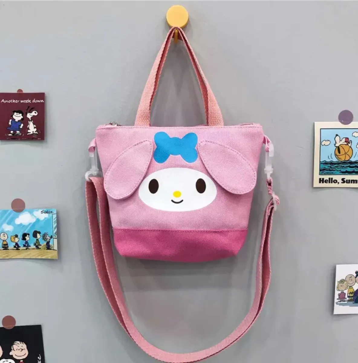 Bolso Pouch Sanrio de Lona
