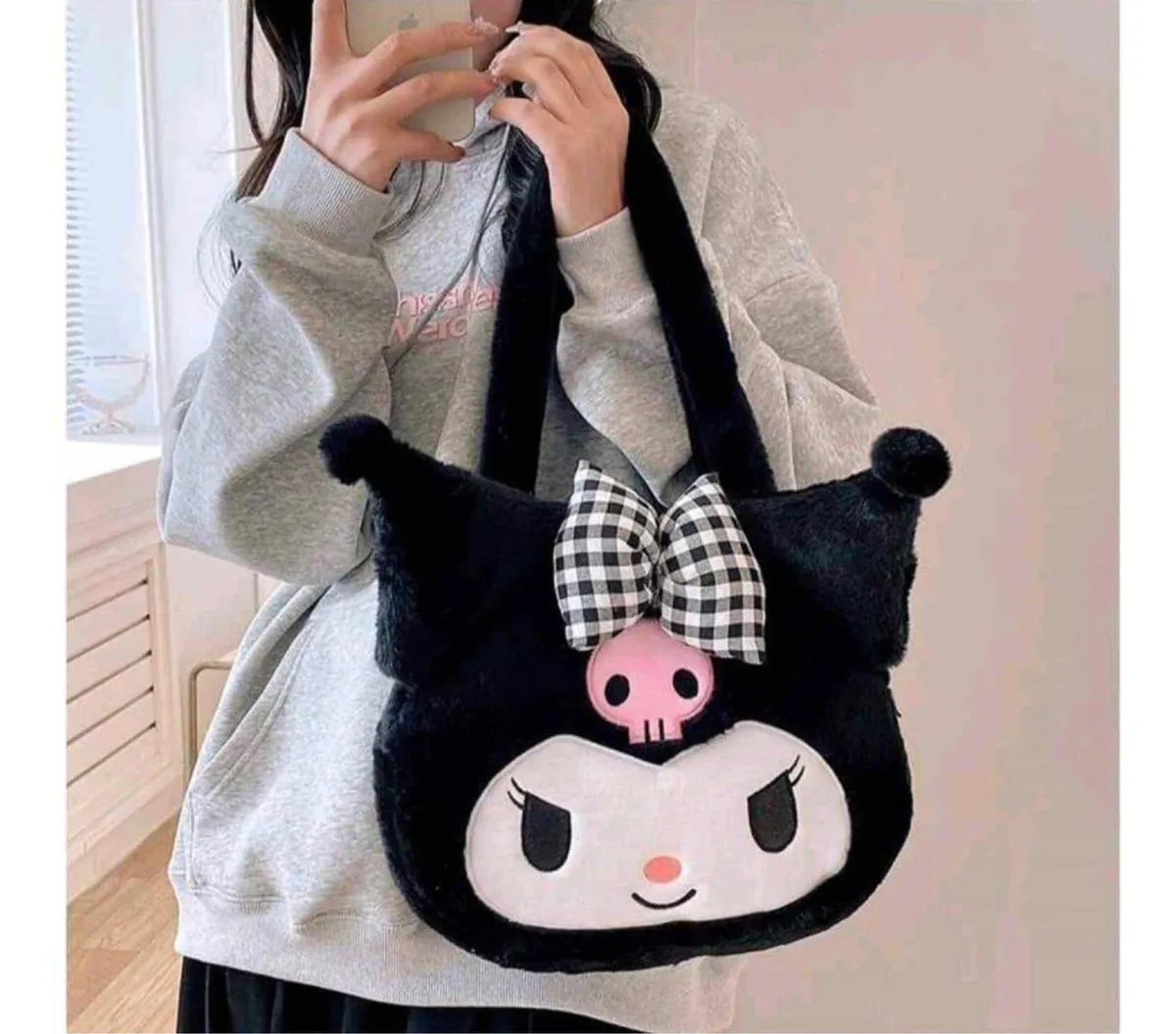 Bolso Grande Kuromi de Felpa