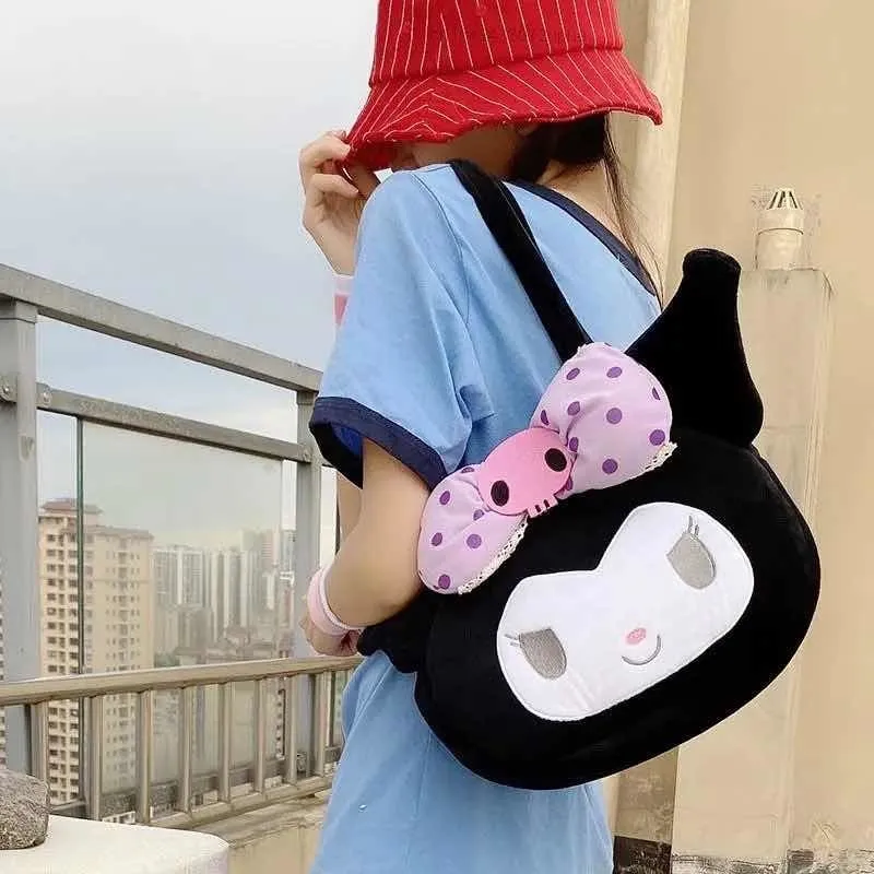 Bolso Grande Kuromi de Felpa