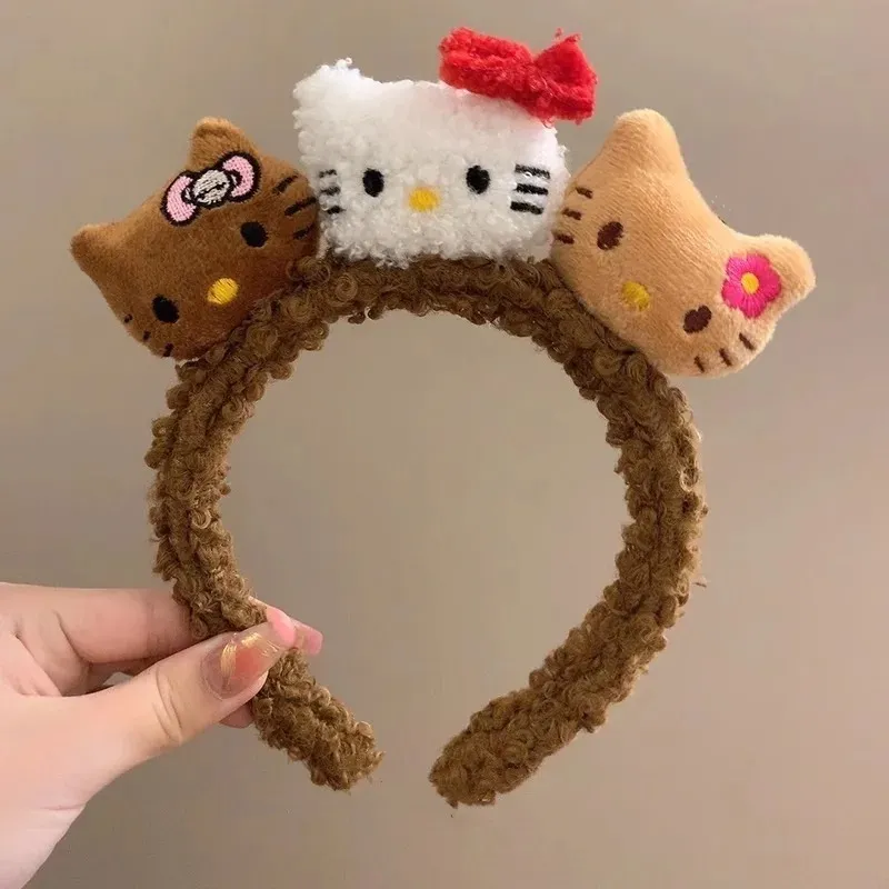 Cintillo de Felpa Sanrio (Varios Diseños)