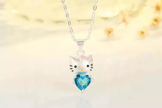 Collar Hello Kitty Corazón Bañado en Plata con Circón
