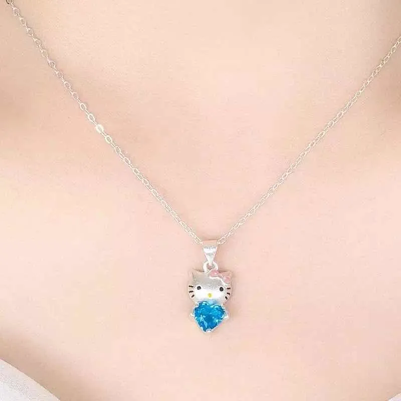 Collar Hello Kitty Corazón Bañado en Plata con Circón