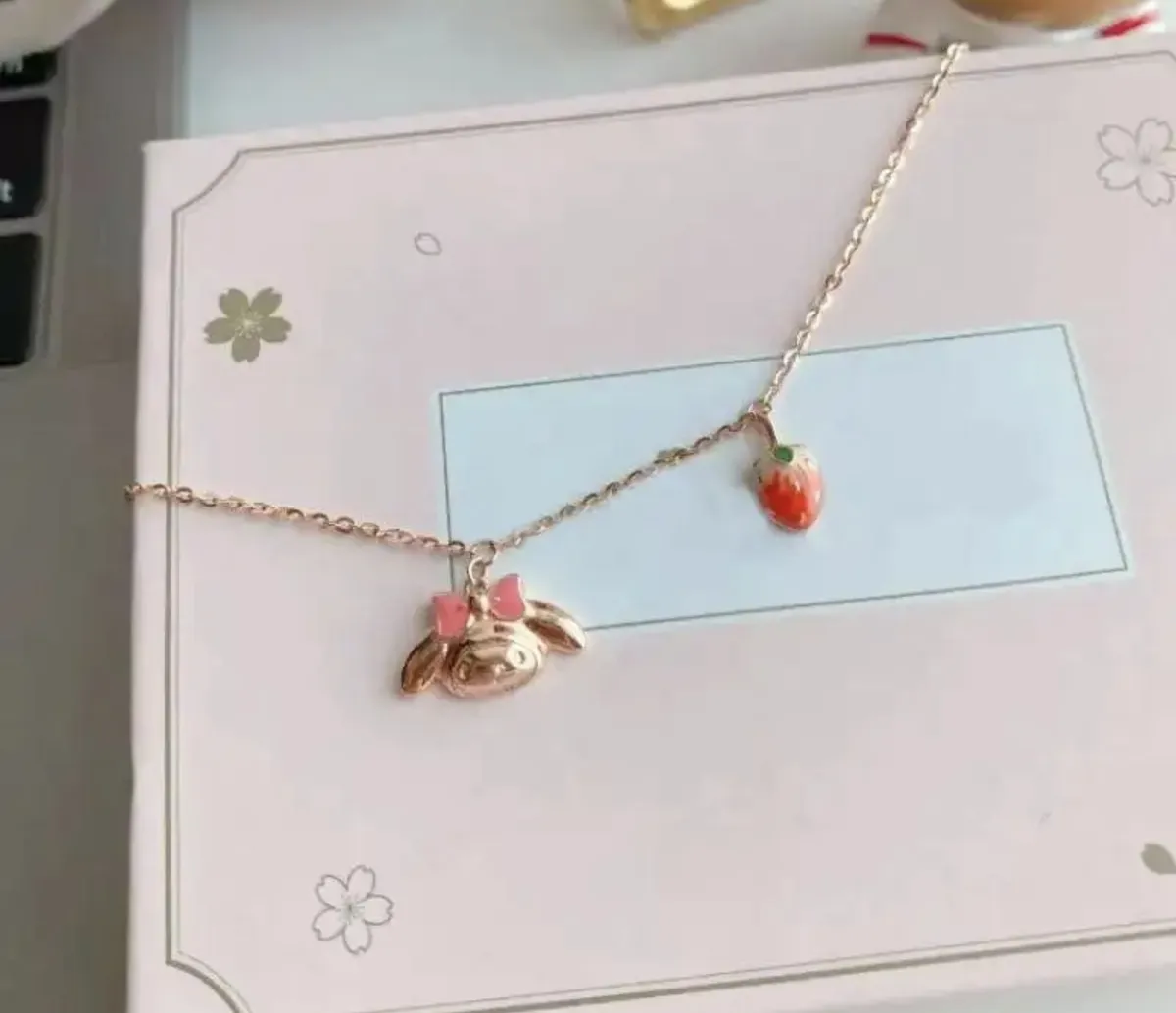 Collar y Pulsera My Melody Fresa