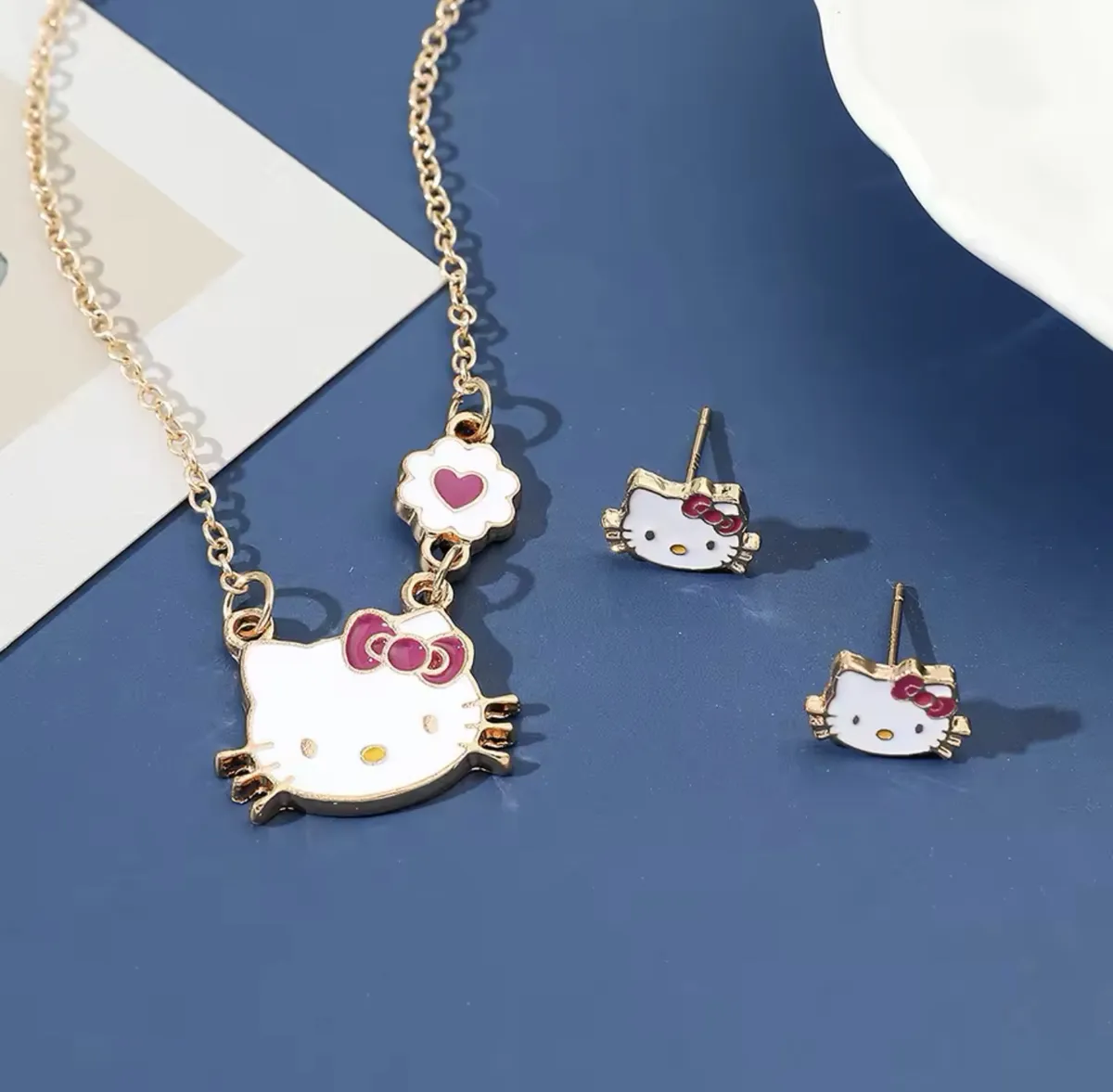 Conjunto Collar y Aros Hello Kitty Sanrio