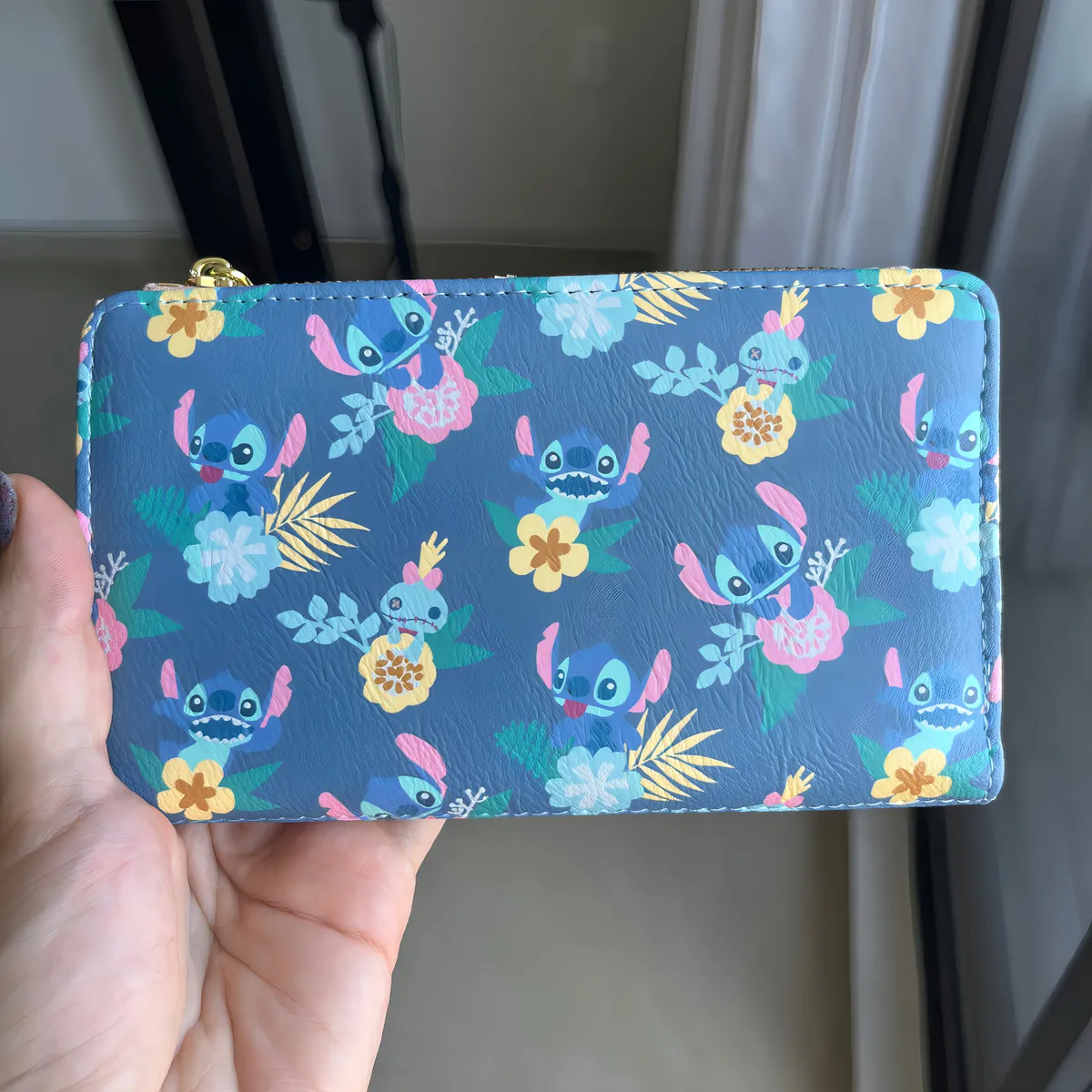 Billetera Loungefly Stitch Estampado