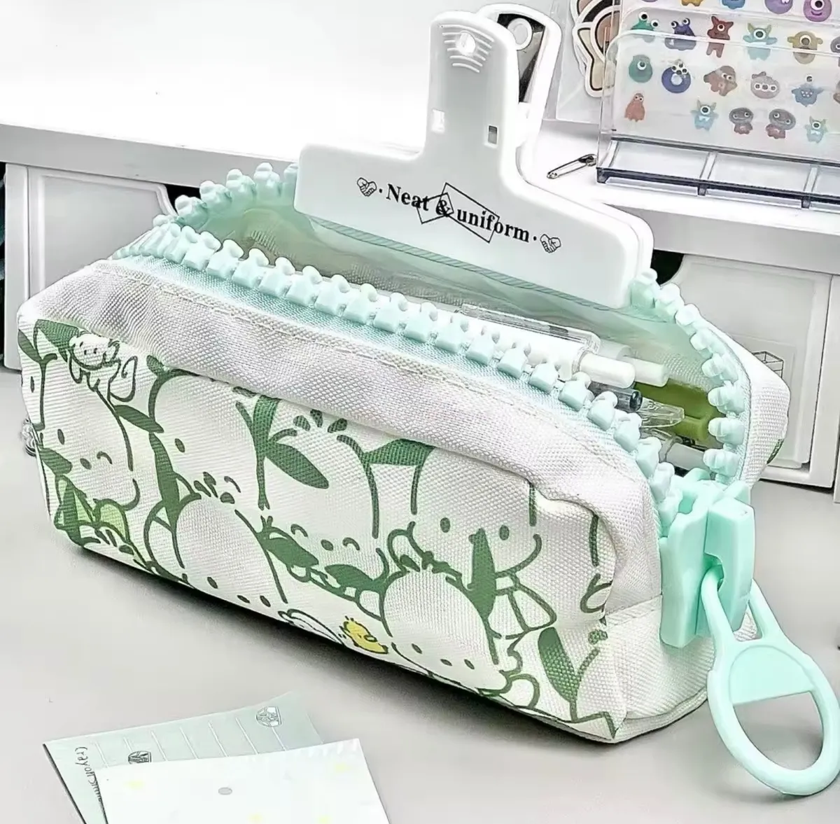 Estuche Sanrio Pochacco (Varios diseños)