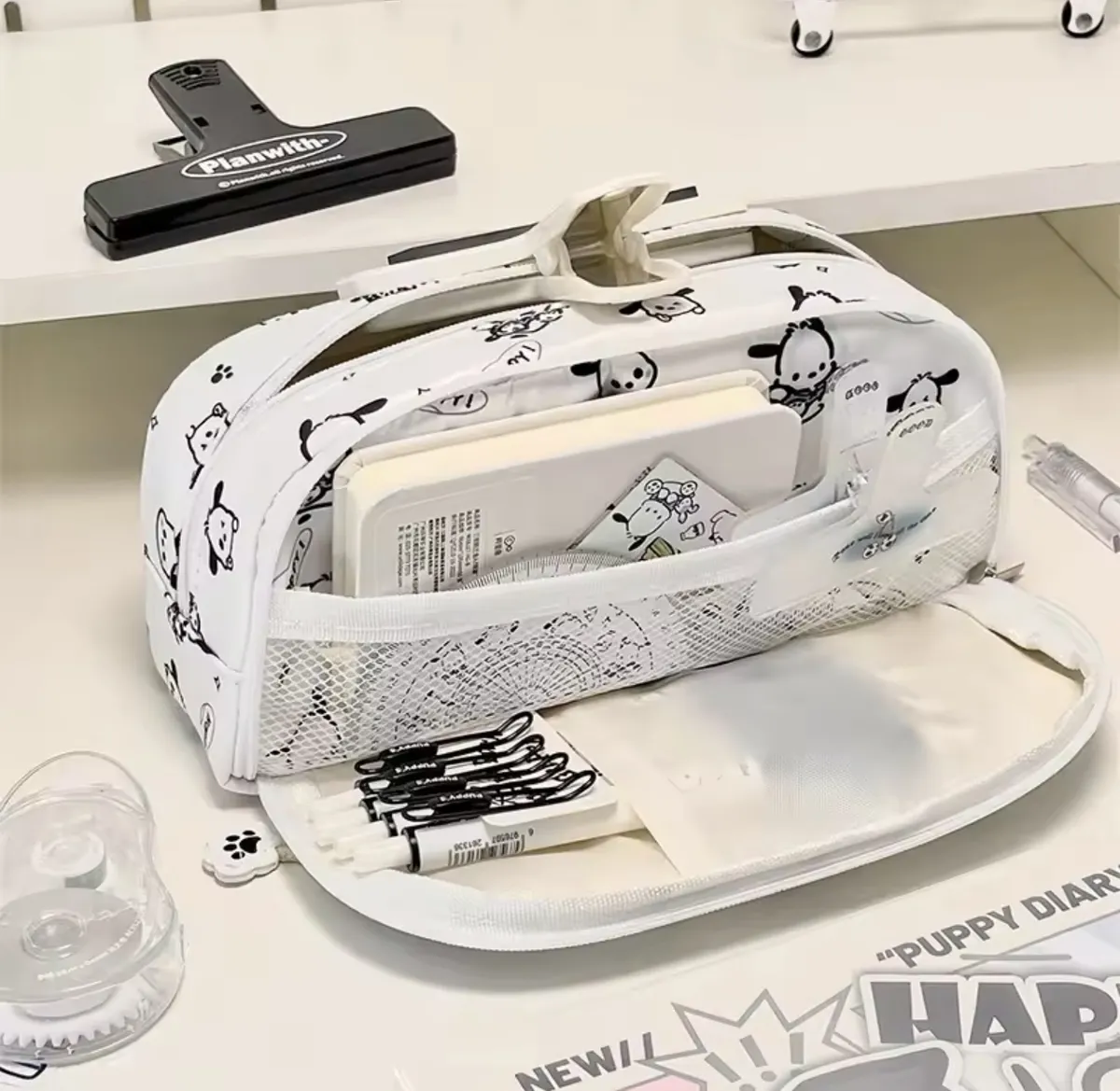 Estuche Sanrio Pochacco (Varios diseños)