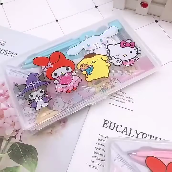 Set Escolar de 8 Piezas Personajes Sanrio