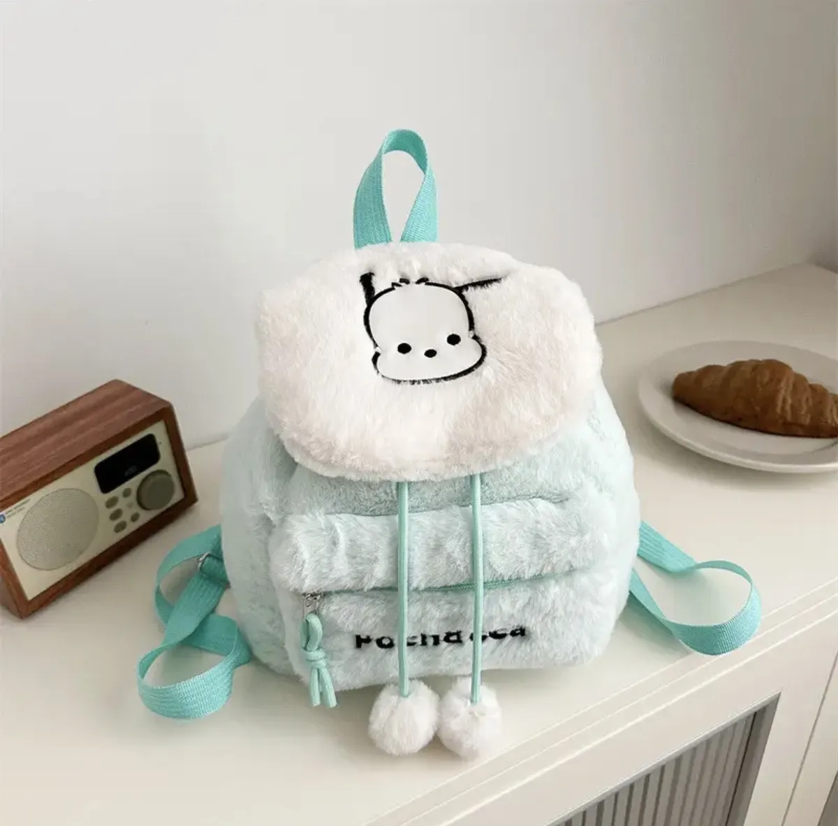 Mochila de Peluche Rectangular Personajes Sanrio (Varios diseños)