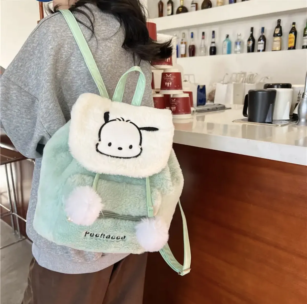 Mochila de Peluche Rectangular Personajes Sanrio (Varios diseños)