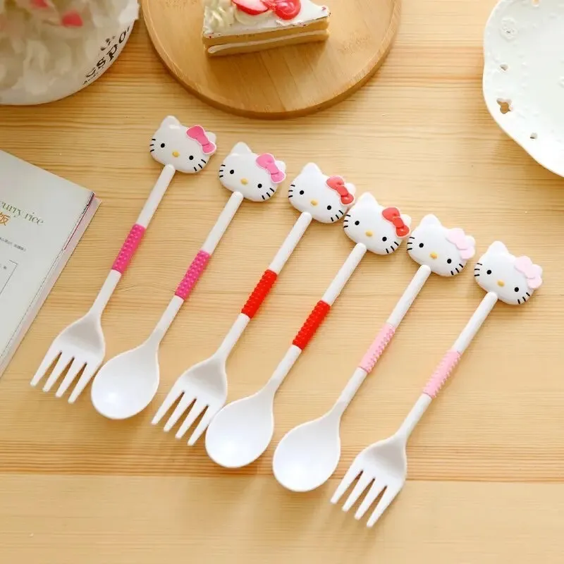 Set de Cubiertos Hello Kitty (Varios diseños)