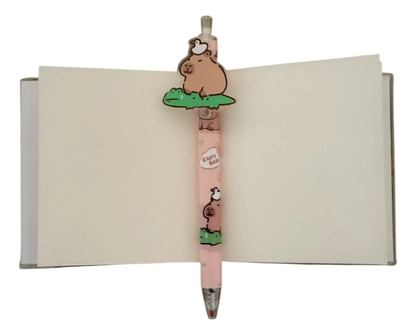 Set Libreta Pequeña Capibara 140 Hojas con Lápiz Gel (Varios diseños)