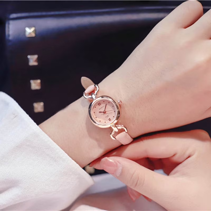 Reloj Mujer con Esfera Pequeña y Pulsera Delgada