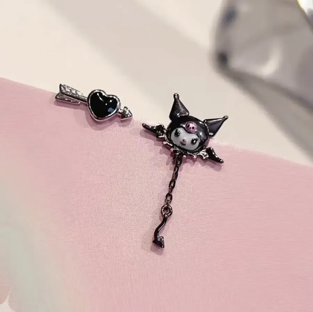 Aros Pequeños Sanrio de Plata Esterlina