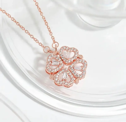 Collar Trébol o Cuatro Corazones con Brillitos