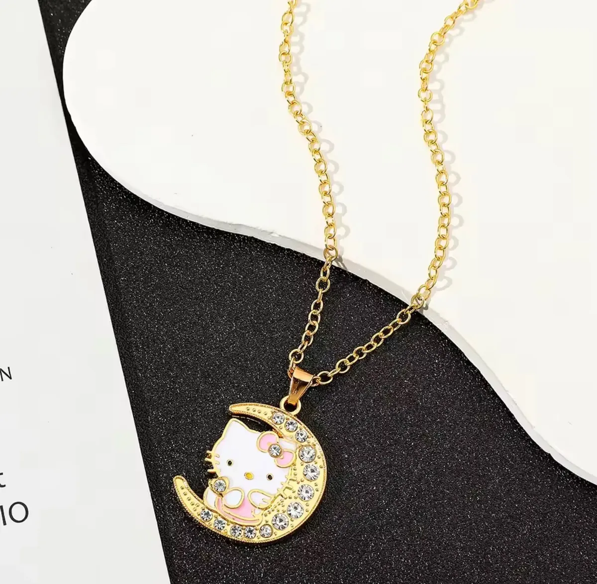 Collar & Aros Hello Kitty con Diseño de Luna