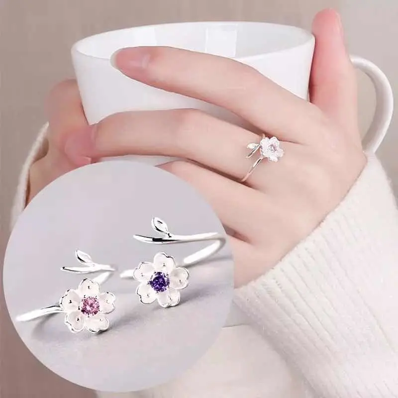 Anillo Flor de Cerezo Bañado en Plata