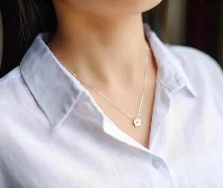 Collar Mujer Diseño Flor de Cerezo de Plata Esterlina